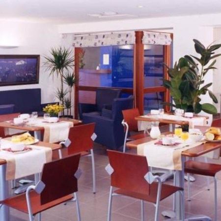 Appartement Adagio Access Nantes Le Sextant Restaurant photo